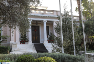 Το πρωθυπουργικό γραφείο ανταποκρίθηκε σε επιστολή που έφτασε από Κρήτη - Τι ζητούσαν