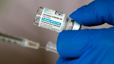 Johnson &amp; Johnson: Πόσο κρατά η ανοσία μετά τον εμβολιασμό