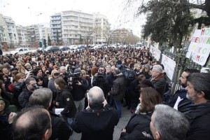 Θεσσαλονίκη: Διαμαρτυρία Δημάρχων και εργαζομένων παιδικών σταθμών (φωτό)
