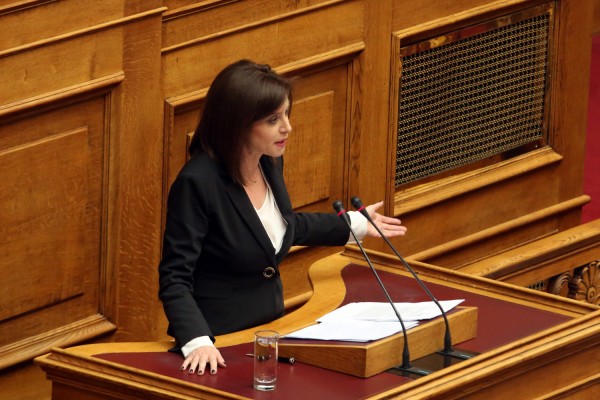Άννα-Μισέλ Ασημακοπούλου: Η κυβέρνηση δεν έχει ενιαία εθνική γραμμή για τους στρατιωτικούς
