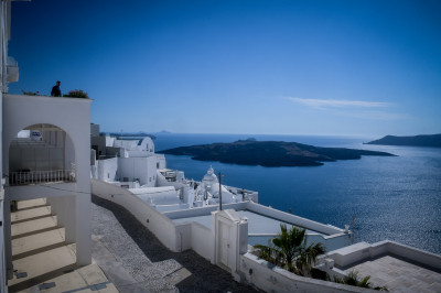 Μαύρα σύννεφα πάνω από τον ελληνικό τουρισμό, μεγάλες ζημίες για ξενοδοχεία, διασώζονται τα 5άστερα