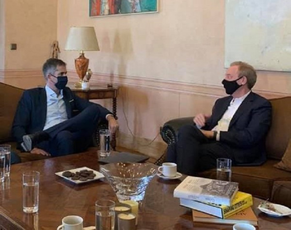 Με τον Πρόεδρο της Microsoft συναντήθηκε ο Κώστας Μπακογιάννης