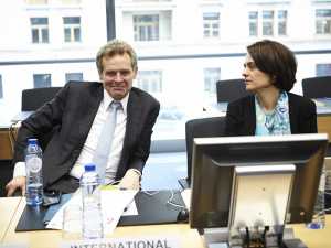 Τόμσεν και Κερέ στις διαπραγματεύσεις των Βρυξελλών
