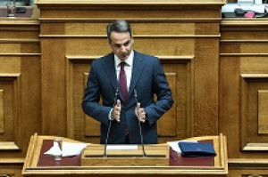 Ώρα του πρωθυπουργού: Ο Μητσοτάκης απαντά σε ερώτηση για τα απορρίμματα της Πελοποννήσου