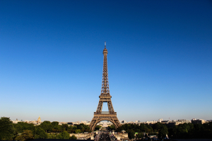 Αυξήθηκαν 300% οι τιμές των ξενοδοχείων στο Παρίσι για την περίοδο των Ολυμπιακών Αγώνων