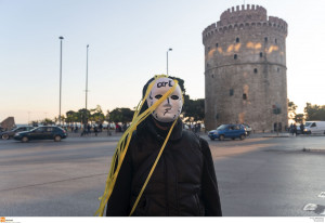 Θεσσαλονίκη: Οι καλλιτέχνες βγήκαν στους δρόμους να διαμαρτυρηθούν
