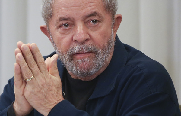 Ο πρώην πρόεδρος Λούλα απέσυρε την υποψηφιότητά του