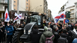 Κινητοποίηση αγροτών στην Αθήνα: Έφτασαν στο κέντρο τα τρακτέρ (εικόνες)