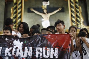 Φιλιππίνες: Πλήθος κόσμου στην κηδεία ενός εφήβου που σκοτώθηκε από την αστυνομία