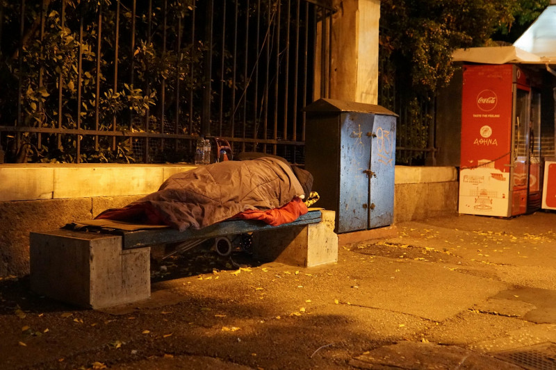 Κορονοϊός: Rapid test και θερμομετρήσεις σε άστεγους από τον Δήμο Αθηναίων