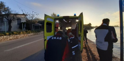 Βόλος: Αυτοκίνητο χτύπησε δρομέα και κατέληξε στη θάλασσα