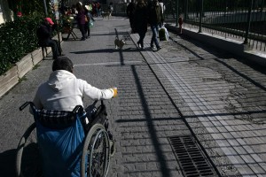 Αναπηρικό αμαξίδιο που αποκτήθηκε με καπάκια, δωρίζει στο Ιπποκράτειο το ΠΑΜΑΚ