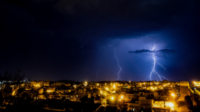 Άγρια επιδείνωση του καιρού - Έκτακτο δελτίο της ΕΜΥ προειδοποιεί για ισχυρές καταιγίδες