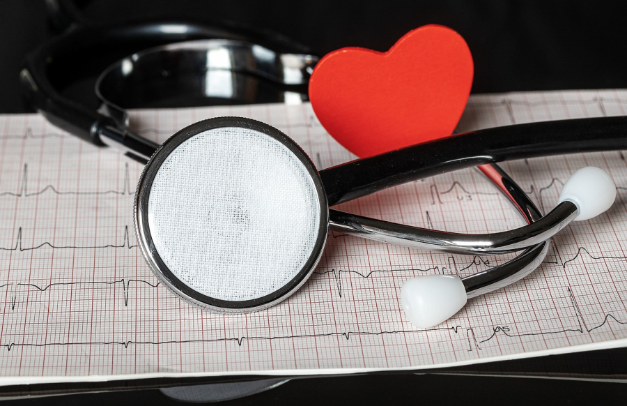 Κι όμως μπορεί να πάθετε καρδιακή προσβολή και να μην... το καταλάβετε: Τα συμπτώματα που μπορεί να σας μπερδέψουν