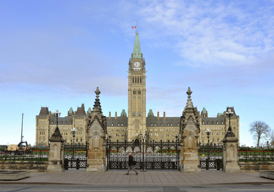 Καναδός βουλευτής ζητά συγγνώμη επειδή εμφανίστηκε σε τηλεδιάσκεψη του Κοινοβουλίου μέσα από τουαλέτα