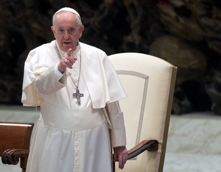 Πάπας Φραγκίσκος: «Δεν μπορώ να περπατήσω - Πρέπει να υπακούσω στους γιατρούς»