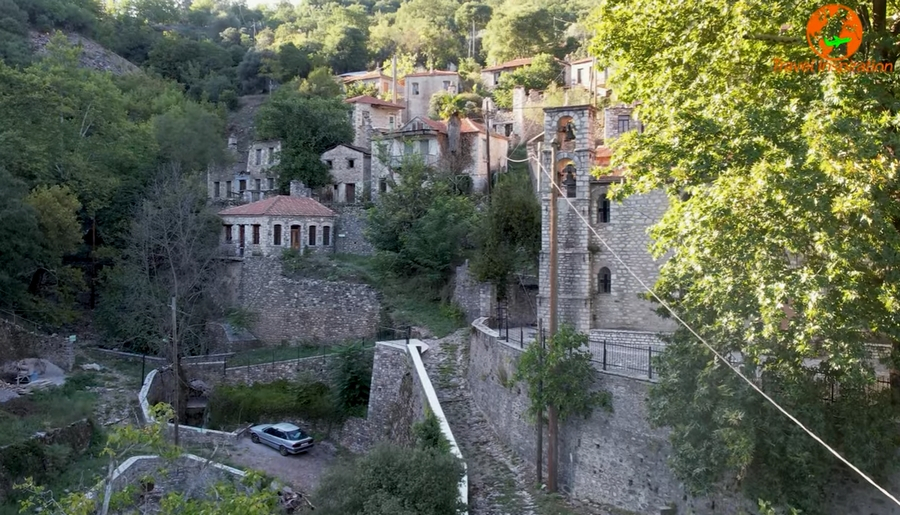 Παλαιά Βίνιανη: Το ιστορικό χωριό των Αγράφων που αναπαύεται στα απομεινάρια του παρελθόντος