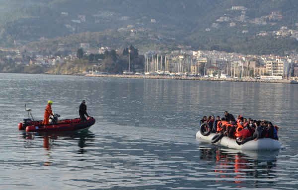 Σχεδόν 2000 πρόσφυγες έφτασαν στα νησιά του βόρειου Αιγαίου τον Μάρτιο