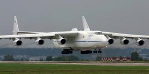 Δείτε το μεγαλύτερο αεροπλάνο στον κόσμο να απογειώνεται