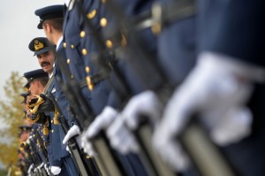 Στρατιωτικοί: Από την τσέπη τους θα πληρώνουν δέκα στολές