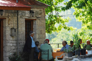 Πρόστιμο 21.000 ευρώ στο μοναδικό καφενείο χωριού επειδή σέρβιρε η ...πεθερά