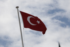Πέμπτη ημέρα που υποχωρεί η τουρκική λίρα - Τι αναμένεται από την κεντρική τράπεζα
