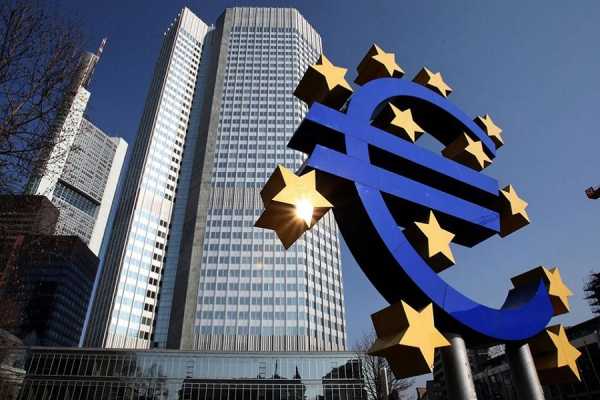 FT: Η ΕΚΤ θα ζητήσει από την ευρωζώνη να εγγυηθεί το ελληνικό χρέος