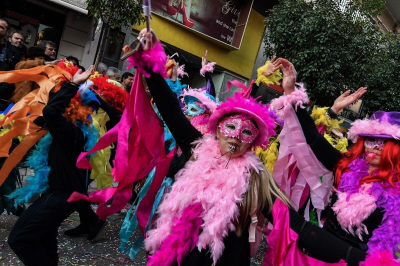 Παράθυρο Θεμιστοκλέους για Απόκριες: «Θα εξεταστούν μικρότερες καρναβαλικές εκδηλώσεις»