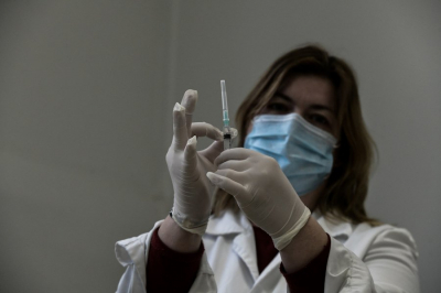 Σουρβίνος: Τι είπε για την αποτελεσματικότητα των εμβολίων έναντι της Όμικρον