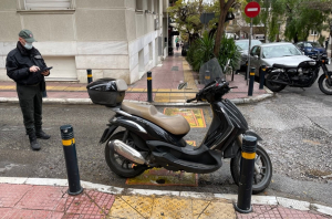 «Έξυπνοι» αισθητήρες σε ράμπες ΑμΕΑ και διαβάσεις της Αθήνας «πιάνουν» όσους παρκάρουν παράνομα