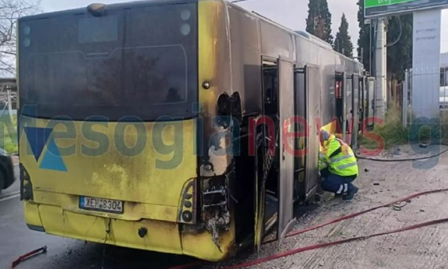 Λεωφορείο άρπαξε φωτιά εν κινήσει στο Κορωπί