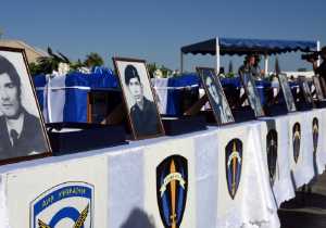 Στην Ελλάδα τα λείψανα 16 καταδρομέων που υπερασπίστηκαν την Κύπρο το 1974