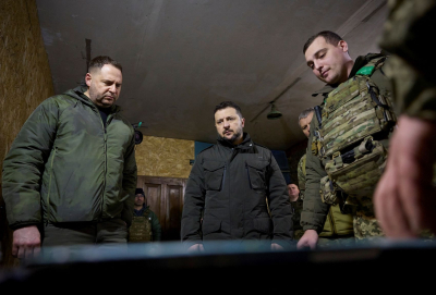 Ουκρανία: Παραδοχή Ζελένσκι για δύσκολη κατάσταση στην πρώτη γραμμή του μετώπου