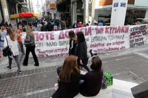 ΓΣΕΕ: Θέλουν συνένοχη την Αυτοδιοίκηση για το άνοιγμα των καταστημάτων τις Κυριακές
