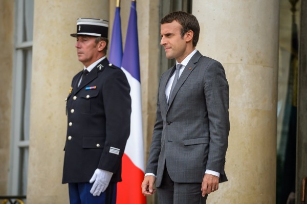 Γαλλία: Άμεσα σε ισχύ τα διατάγματα για τη μεταρρύθμιση στα εργασιακά
