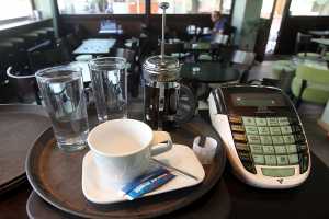 «Πικρό» καφέ κερνάει η κυβέρνηση με τον ΕΦΚ