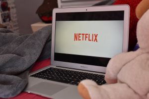 Netflix: Έρχεται και επίσημα το φθηνότερο πακέτο συνδρομής, με έναν... αστερίσκο